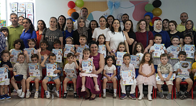 Kartal Belediyesi Kreşlerinde Karne Sevinci