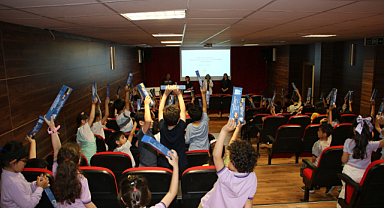 Kartal Belediyesi’nden Minik Öğrencilere Ağız ve Diş Sağlığı Eğitimi