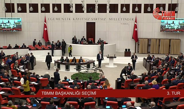 Kurtulmuş, yeniden TBMM Başkanlığı'na seçildi: Partilerimizin tamamı TBMM içerisinde oluşturulacak bir çabaya ortak bir şekilde katkı vermeye hazır