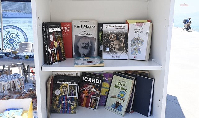 Kuşadası Belediyesi'nin Takas Dükkânı'na yoğun ilgi