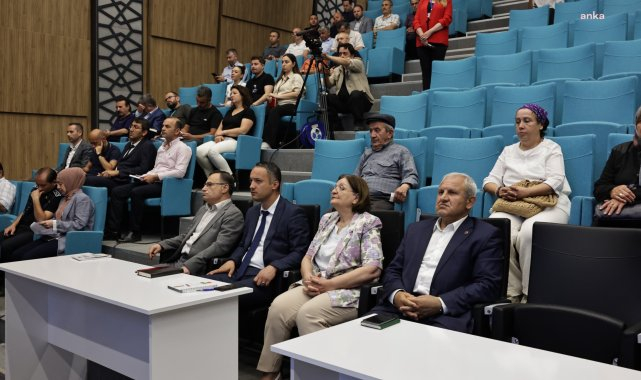Kütahya Belediye Başkanı Kahveci, vatandaşlar ile bir araya gelmeye devam ediyor