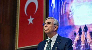 Mansur Yavaş'dan Ferdi Zeyrek için taziye mesajı: "Manisa'ya kattıkları, Cumhuriyet'e olan bağlılığı ve dürüstlüğüyle; bu ülkenin onurlu evlatlarından biriydi. Acımız büyük"