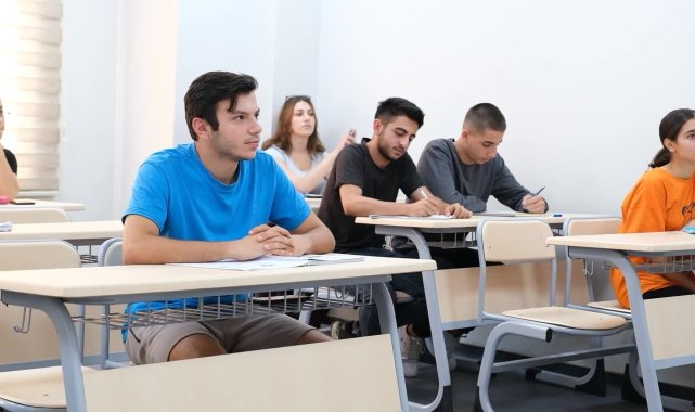 Mersin Büyükşehir Belediyesi'nin LGS ve YKS kurslarına ön kayıt başvuruları başladı