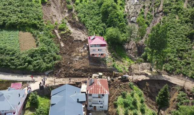 Ortahisar Belediyesi, Ağıllı'da yaşanan heyelana müdahale etti