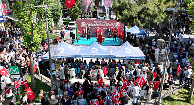Pendik'te İstanbul'un Fethi'nin 572. Yıl Dönümü Coşkuyla Kutlandı
