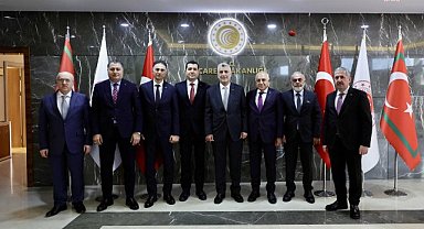 Ticaret Bakanı Bolat, ayakkabı üretim sektörü temsilcileriyle bir araya geldi