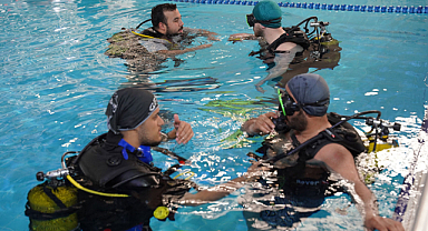 Tuzla Belediyesi’nden deniz kenti vizyonuyla tüplü dalış etkinliği