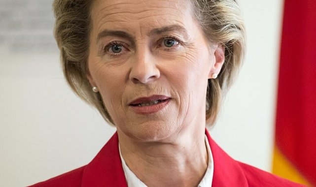AB Komisyonu Başkanı Ursula von der Leyen ile ABD Başkanı Donald Trump ile görüşecek