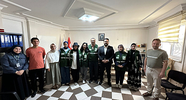 AK Parti Kartal İlçe Başkanlığı’ndan Yeşilay’a Destek Ziyareti