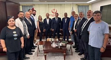 Ankara Alevi Birlik Grubu Anadolu Kültürünü Koruma ve Araştırma Vakfı'ndan BBP Lideri Destici'ye ziyaret