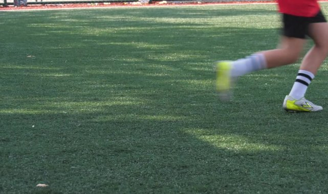 Ankara Büyükşehir Belediyesi'nden ücretsiz "Kız Futbol Okulu"