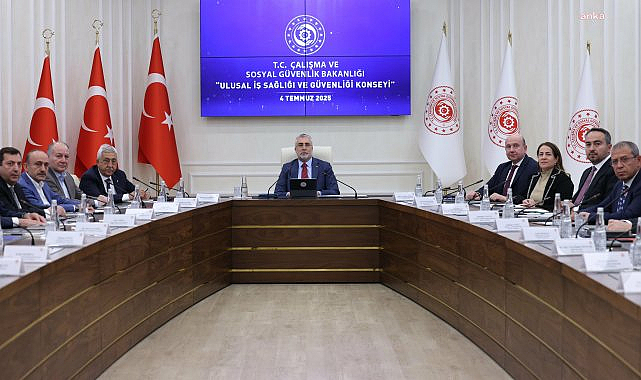 Bakan Işıkhan: İnsan onuruna yakışır, huzurlu ve güvenli iş ortamını bir seçenek olarak değil zorunluluk olarak görüyoruz