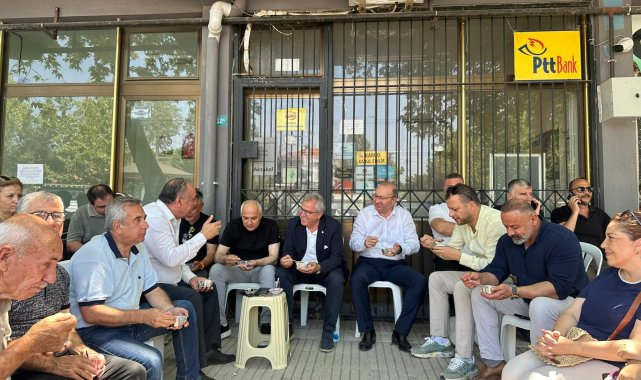 Bandırma Belediye Başkanı Mirza, Aksakal Mahallesi'nde aşure hayrına katıldı