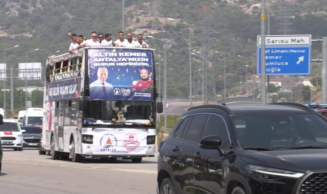 Başpehlivan Orhan Okulu, memleketi Antalya'da coşkuyla karşılandı