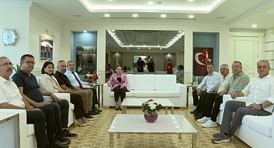 Birleşik Kamu-İş Konfederasyonu'ndan Antalya Büyükşehir Belediye Başkan Vekili Özdemir'e destek ziyareti