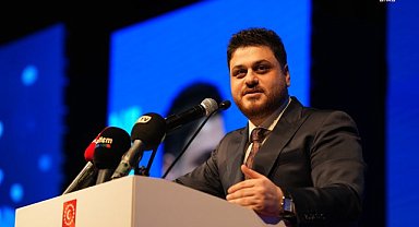 BTP Genel Başkanı Baş'tan "karikatür" açıklaması: "Siz bununla birlikte hükümetin ekmeğine resmen yağ sürüyorsunuz"