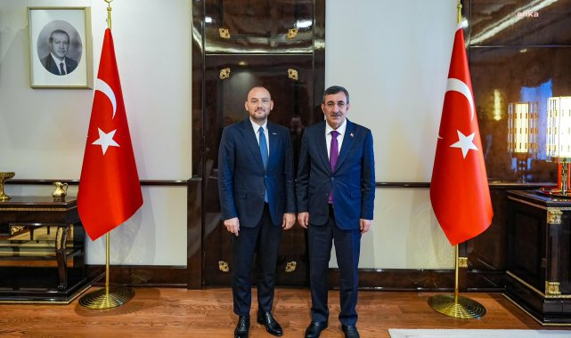 Cumhurbaşkanı Yardımcısı Yılmaz, MÜSİAD Yönetimiyle bir araya geldi