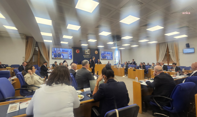 En düşük emekli maaşını 14 bin 469 TL'den 16 bin 881 TL'ye çıkaran düzenleme TBMM Plan ve Bütçe Komisyonu'nda kabul edildi
