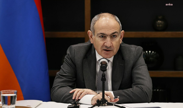 Ermenistan Başbakanı Paşinyan, Ermeni Kilisesi'ne karşı yürütülen kampanyaya öncülük edecek