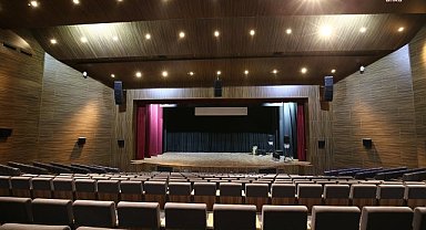 İBB Kültür'den bağımsız tiyatrolara güçlü destek