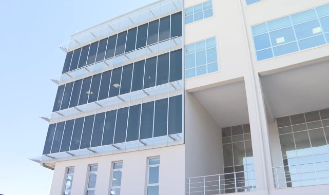 İzmir Büyükşehir Belediyesi yeni hizmet binasına kavuştu