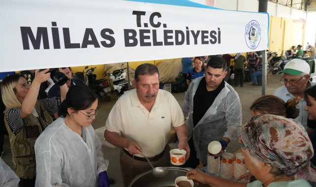Milas Belediyesi'nden vatandaşlara aşure ikramı