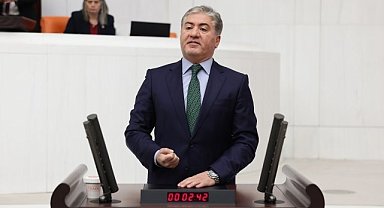  Murat Emir: "Erdoğan, 'DEM'le beraber yürüyoruz' deyince sorun yok, CHP'li başkan DEM'li meclis üyeleriyle çalışınca terör suçlaması"