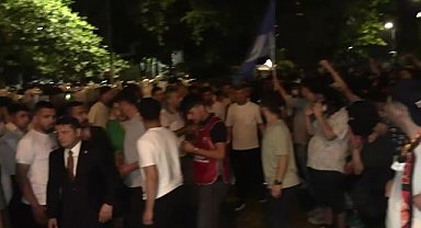 Saraçhane mitinginin ardından arbede çıktı, polis biber gazıyla müdahale etti