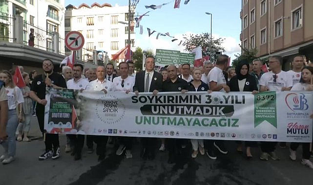 Srebrenitsa Soykırımı'nın 30. yılında Bayrampaşa'da anma yürüyüşü düzenlendi