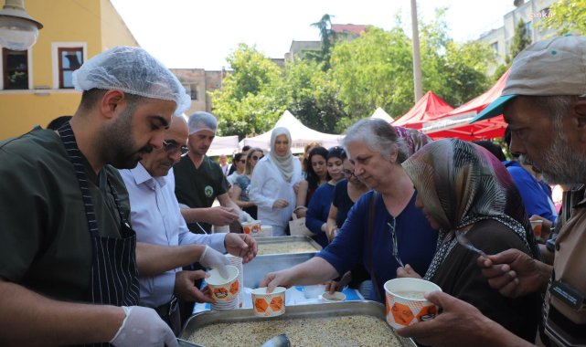 Turgutlu Belediyesi'nden aşure hayrı