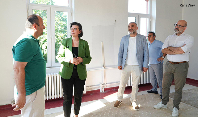 Üsküdar Belediyesi, önceki dönemde Ensar Vakfı'na bedelsiz tahsis edilen binayı teslim aldı