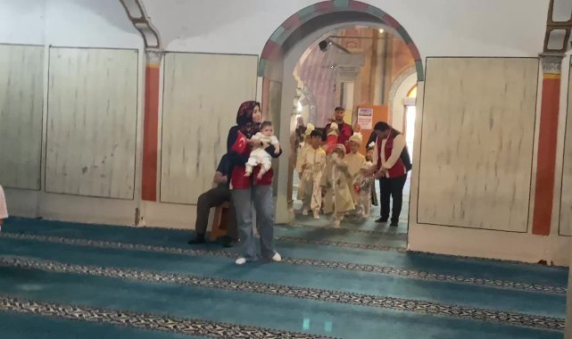 Yozgat'ta Vakıflar Bölge Müdürlüğü tarafından 17 çocuk sünnet ettirildi