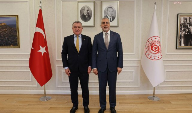 Bakan Işıkhan: Gençlerin istihdamı için el birliğiyle çalışıyoruz