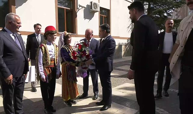 Bakan Yumaklı: 17 ilimizin daha hayvan pazarlarını açarak rahatlamayı sağlamış olacağız
