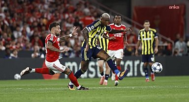 Benfica'ya 1-0 mağlup olan Fenerbahçe, yoluna Avrupa Ligi'nde devam edecek