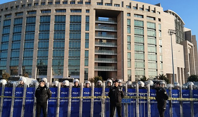 Beyoğlu belediye Başkanı İnan Güney'in de aralarında bulunduğu 44 kişi hakkında gözaltı kararı verildi