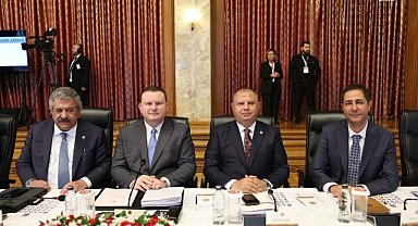 Demokrasi Komisyonunda Feti Yıldız: "Öncelikle bir infaz kanunu yapmalıyız. Bu infaz kanununu da adli mahkum, siyasi mahkum ayrımı yapılmadan yapılmalıdır" 