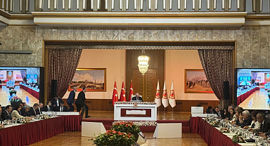 Demokrasi Komisyonunda Murat Bakan: "Dernekler komisyona gelmeli"