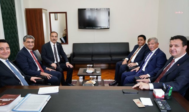DEVA, Gelecek ve Saadet Partisi genel başkanları TBMM'de kurulan komisyonun ardından üyelerle bir araya geldi