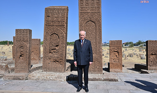 Devlet Bahçeli: Önümüzdeki altın fırsat heba edilmemeli