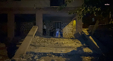 Diyarbakır'da iki katlı evin balkonu çöktü: 2'si bebek, 5 yaralı