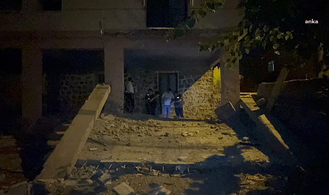 Diyarbakır'da iki katlı evin balkonu çöktü: 2'si bebek, 5 yaralı