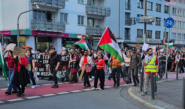 Frankfurt'ta 11 bin kişi "Gazze'de soykırımı durdurun" sloganıyla yürüdü