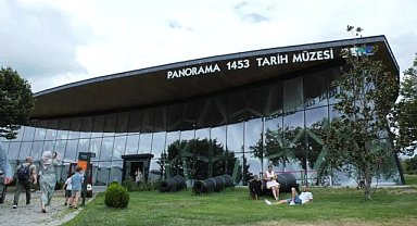 "Gelenekselin İzinde İstanbul" sergisi, Panorama 1453 Tarih Müzesi'nde ziyarete açıldı