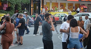 İBB Deprem Risk Yönetimi ve Kentsel İyileştirme Dairesi Başkanı Murat Yün: Hasarlı binalara kesinlikle girmemeli ve resmi uyarılara titizlikle uyulmalı