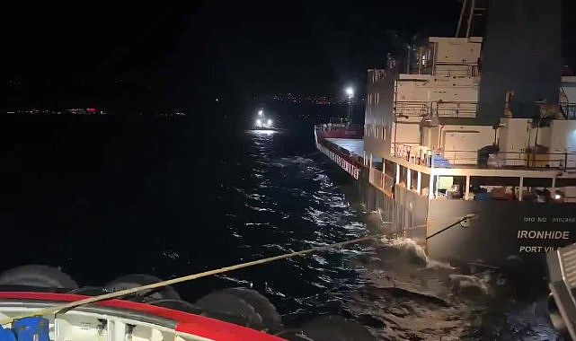 İsrail'e seyir halindeyken Çanakkale Boğazı'nda makine arızası yapan gemi kurtarıldı