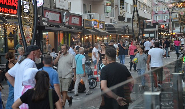 Naci Görür: "Küçük deprem değil, hasar olabilir. Evlerden bir müddet uzak durun"