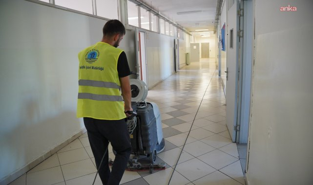 Tuzla Belediyesi, ilçedeki okulları yeni döneme hazırlıyor