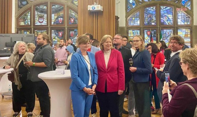 Almanya'nın Kuzey Ren-Vestfalya eyaletindeki yerel seçimlerde sağcı AfD'nin yükselişi dikkat çekti