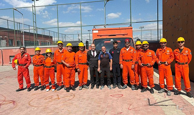 Bakırköy Belediyesi Hafif Seviye Arama Kurtarma Ekibi, eğitimlerle donanımını artırıyor
